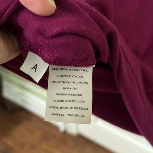 Ann Taylor top. Size M - Picture 5 of 5